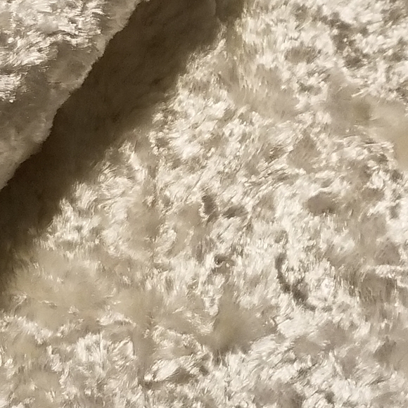 Winter White Reversible Faux Persian Lamb … - Picture 9 of 10